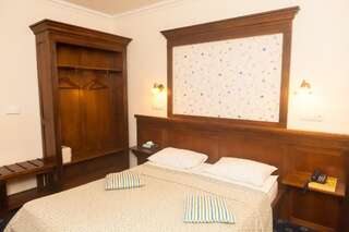 Отель Hotel Casa De La Rosa Тимишоара Двухместный номер с 1 кроватью или 2 отдельными кроватями-10